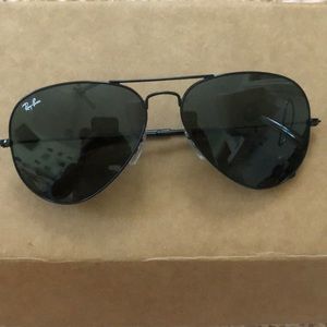 Ray ban black aviator sunglasses unisex